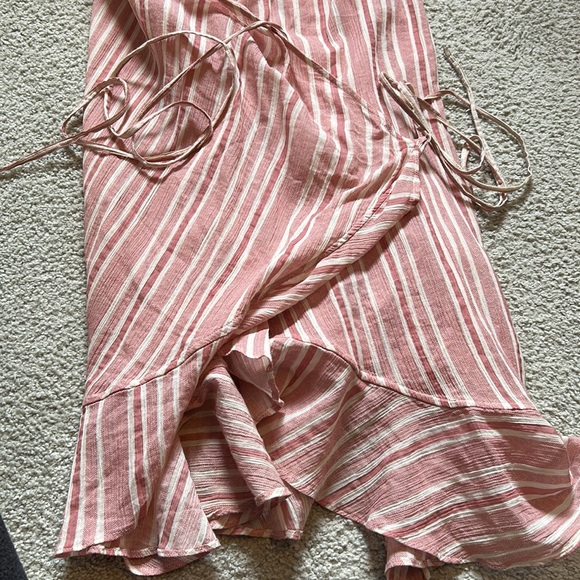 Vero Moda Wrap Dress - Picture 2 of 3